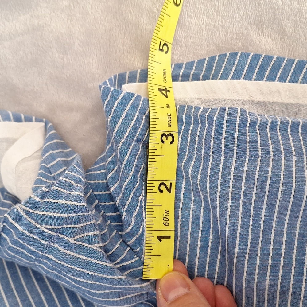 Vineyard Vines blue striped embroidered shorts, small - Picture 8 of 10